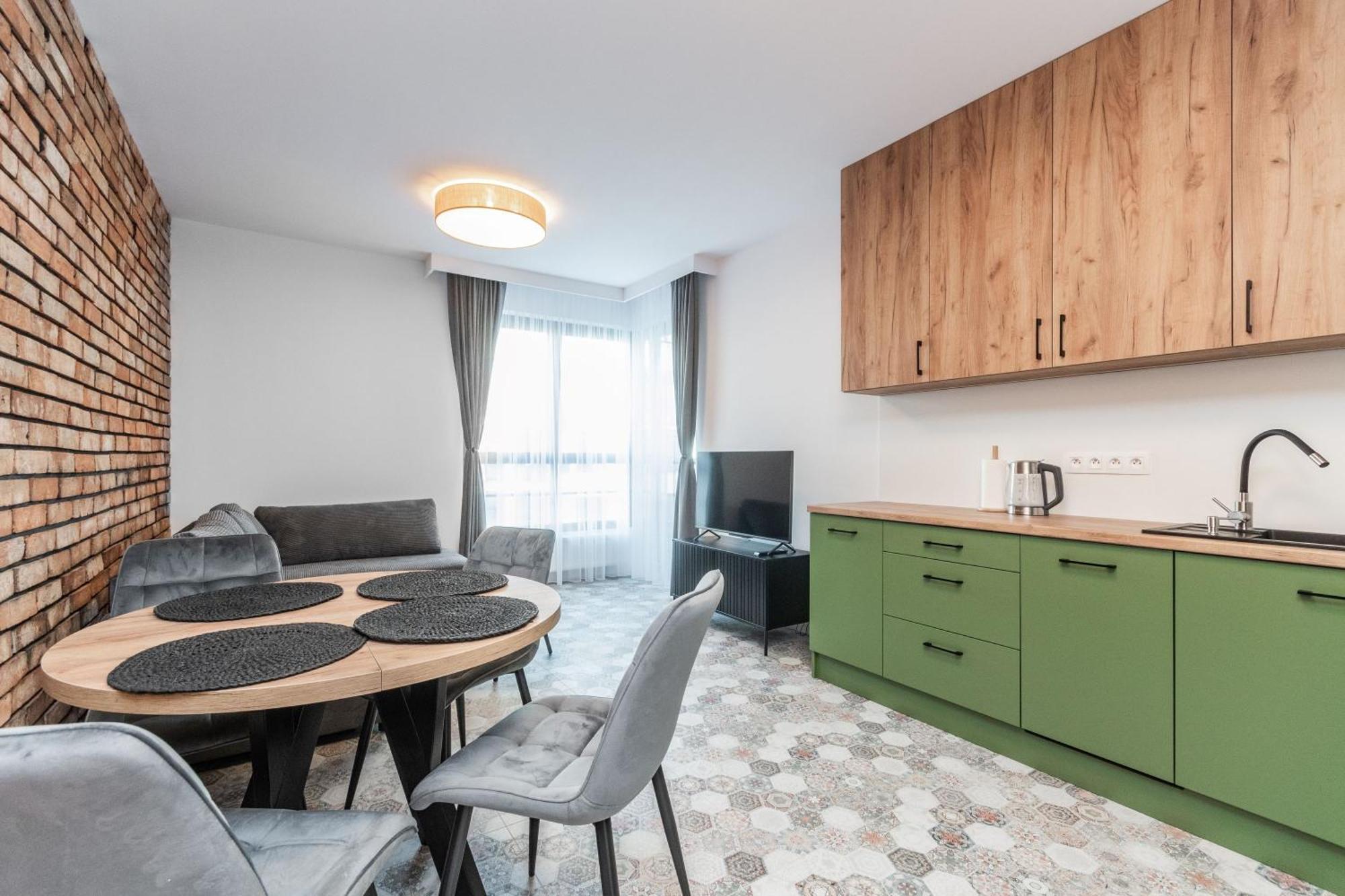 Grand Apartments - Doki Living & Foodhall Gdansk Bagian luar foto