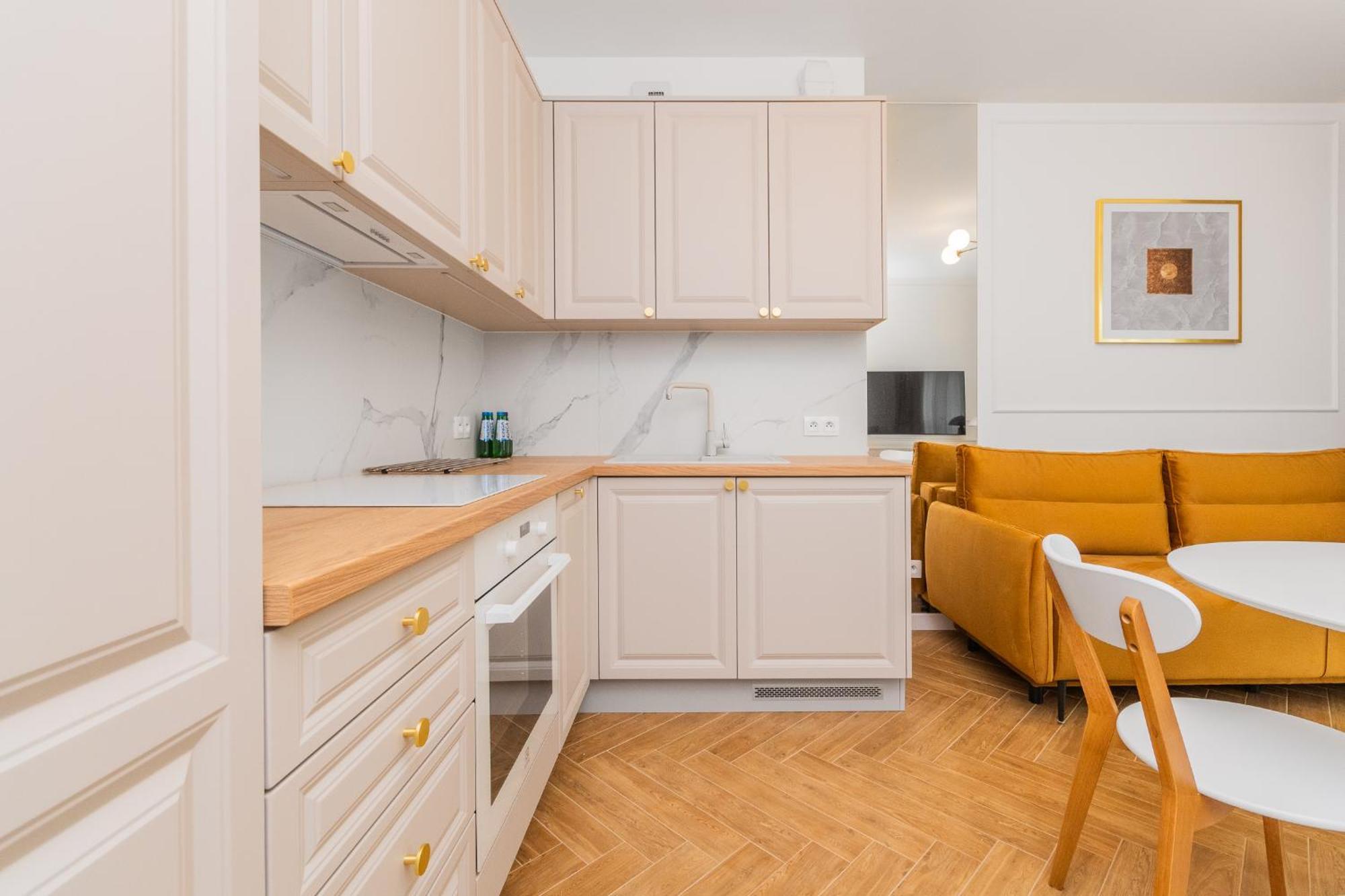 Grand Apartments - Doki Living & Foodhall Gdansk Bagian luar foto
