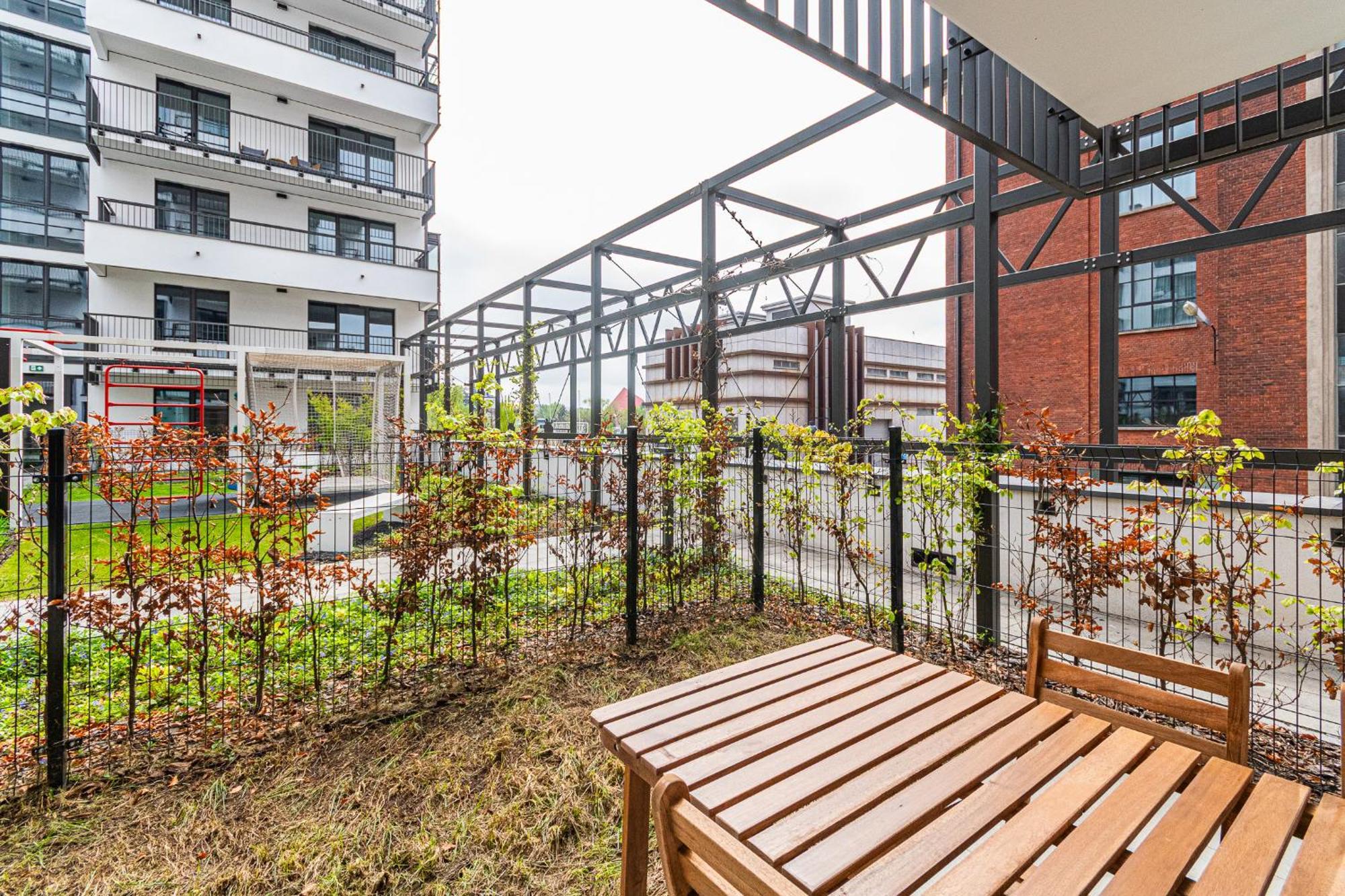 Grand Apartments - Doki Living & Foodhall Gdansk Bagian luar foto